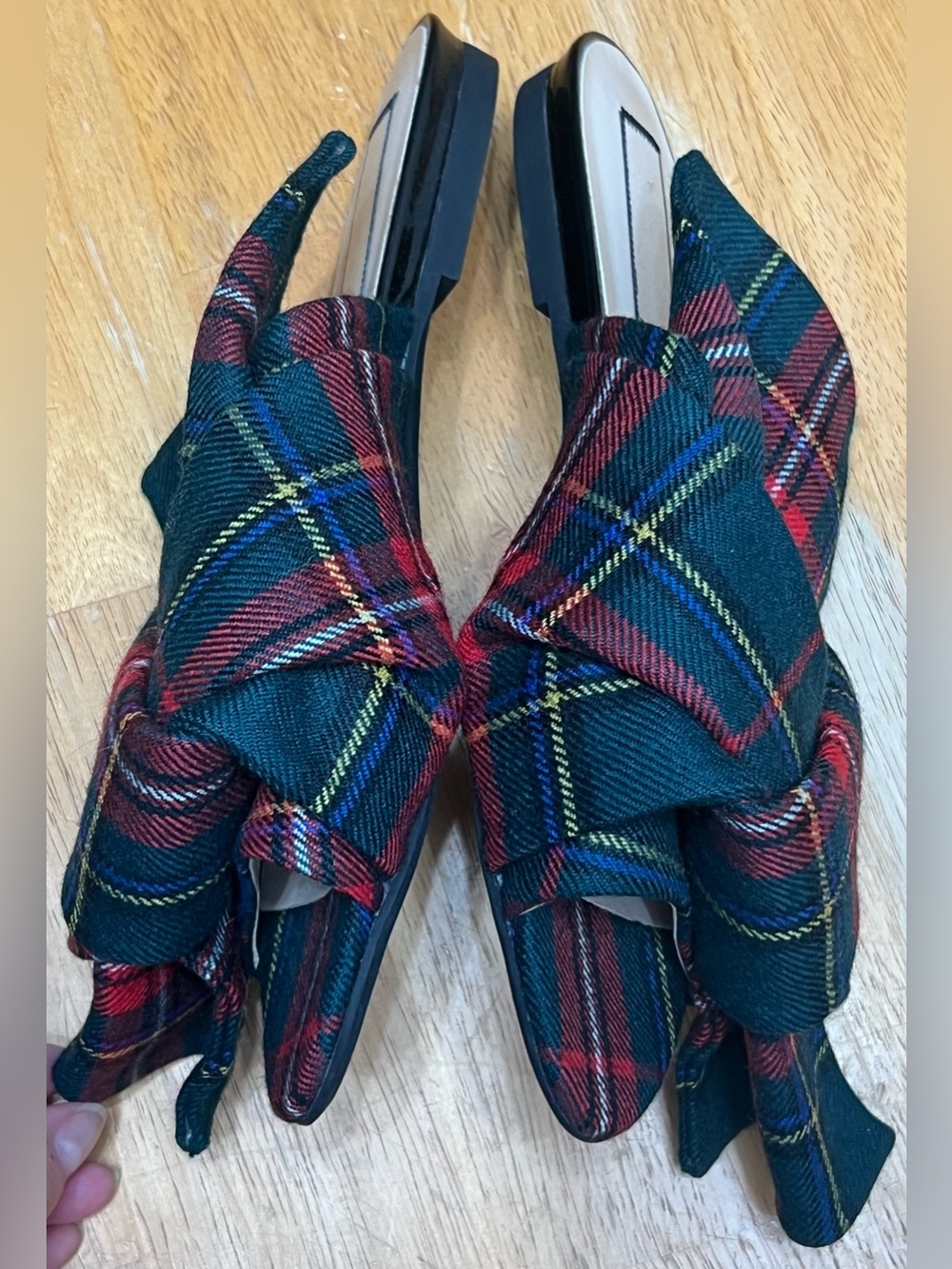 N° 21 Knot Detail Tartan Plaid Flat Slides, Size 6.5. Made In Italy.
